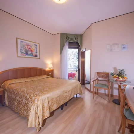 מלון Terme Milano 3*