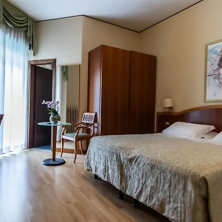 מלון Terme Milano 3*